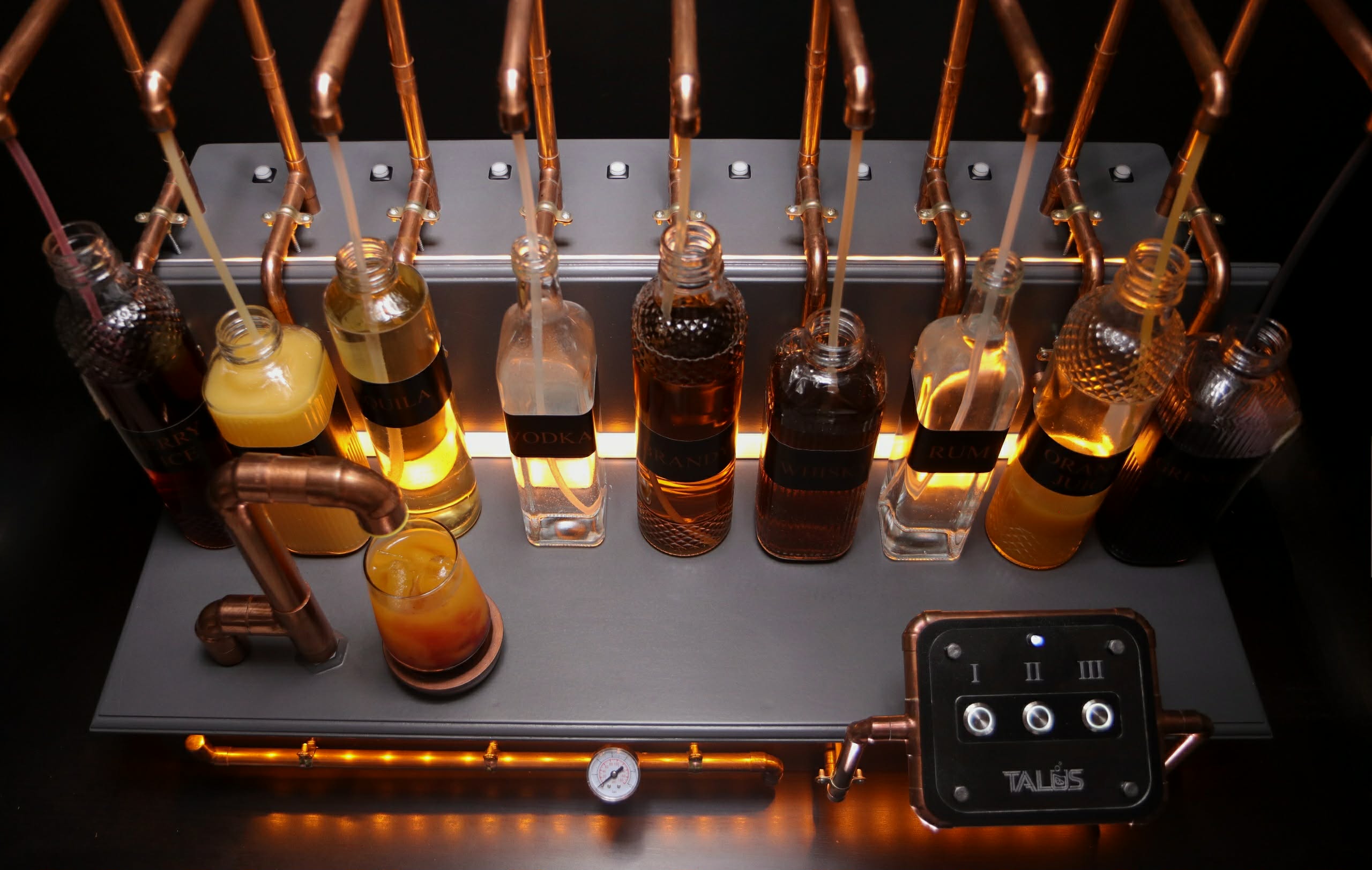 Talus cocktail machine