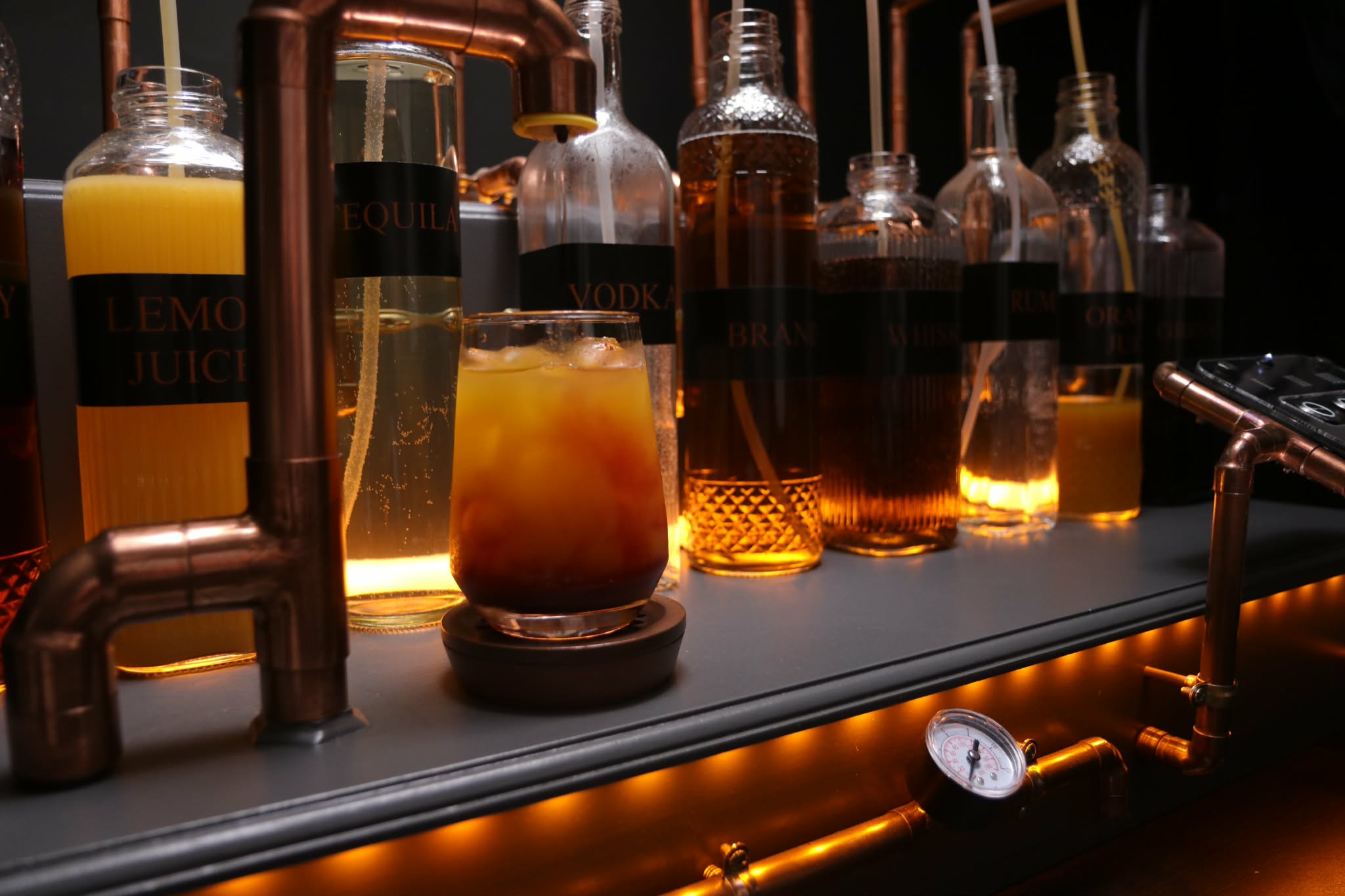 Talus cocktail machine